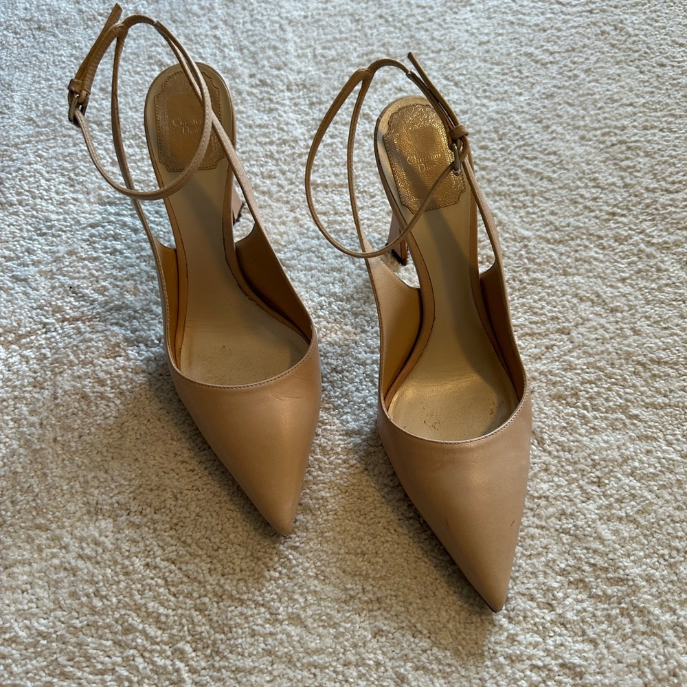 Christian Dior Chic Nude Heels